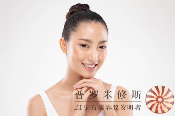 法令紋美容儀大熱銷！新一代科技助你平滑肌膚紋路