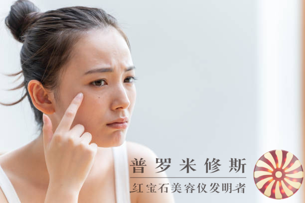 松弛肌膚不再困擾！緊致美容儀助你重塑緊致輪廓！