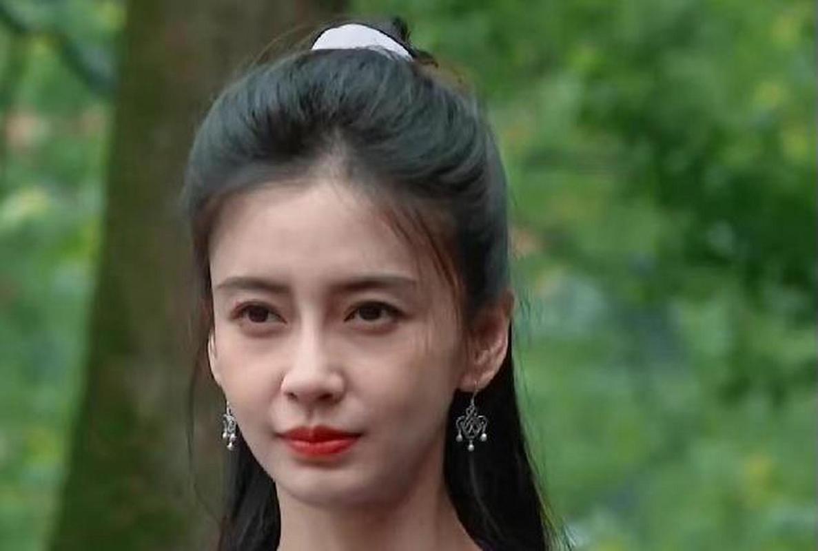 科普一下，是個(gè)人都有法令紋