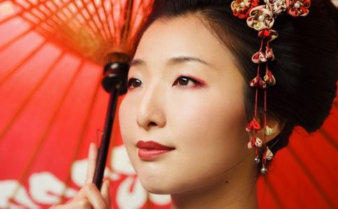 瞬間煥白，告別斑點(diǎn)！獨(dú)家3大招式，助你快速實(shí)現(xiàn)美白祛斑的奇跡！