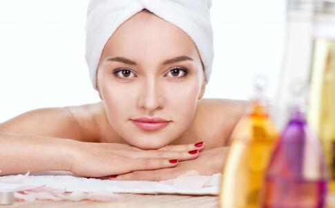 美肌奇跡：三款自制面膜，讓你與斑點說再見！
